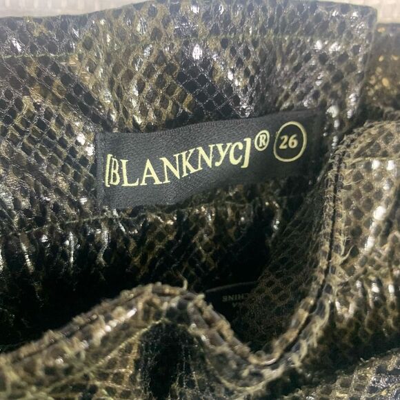 Blank NYC Snakeskin Paper bag Shorts - Picture 4 of 12